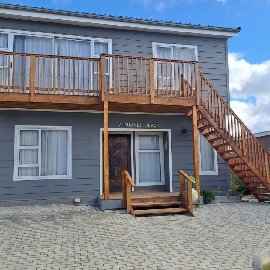 4 Bedroom Property for Sale in Kleinkrantz Western Cape